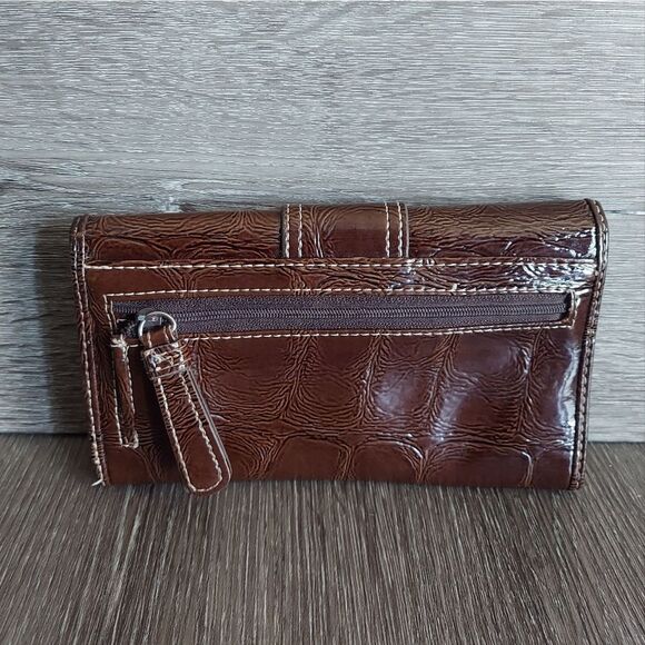 XOXO Vintage Brown Crocodile Print Wallet - Picture 2 of 8
